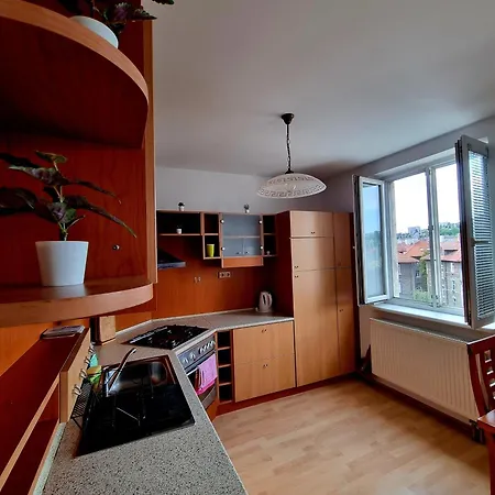 Apartment 3 Near The Train Station And Center