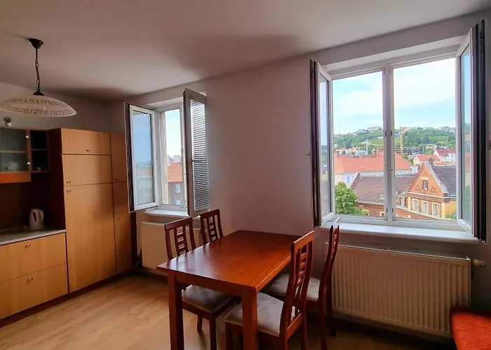 3 Near The Train Station And Center Apartament Bratislava