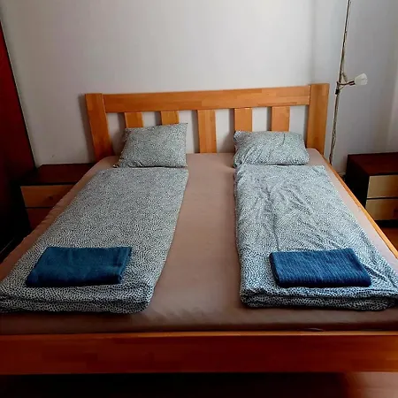 3 Near The Train Station And Center Pozsony