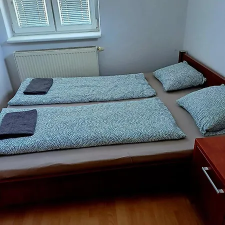 Apartman 3 Near The Train Station And Center